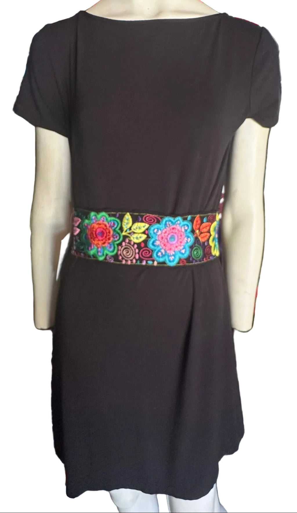 Women’s Wide Floral Embroidered Waist Belt
