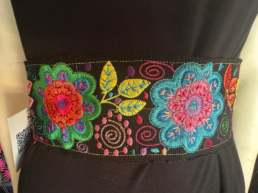 Women’s Wide Floral Embroidered Waist Belt
