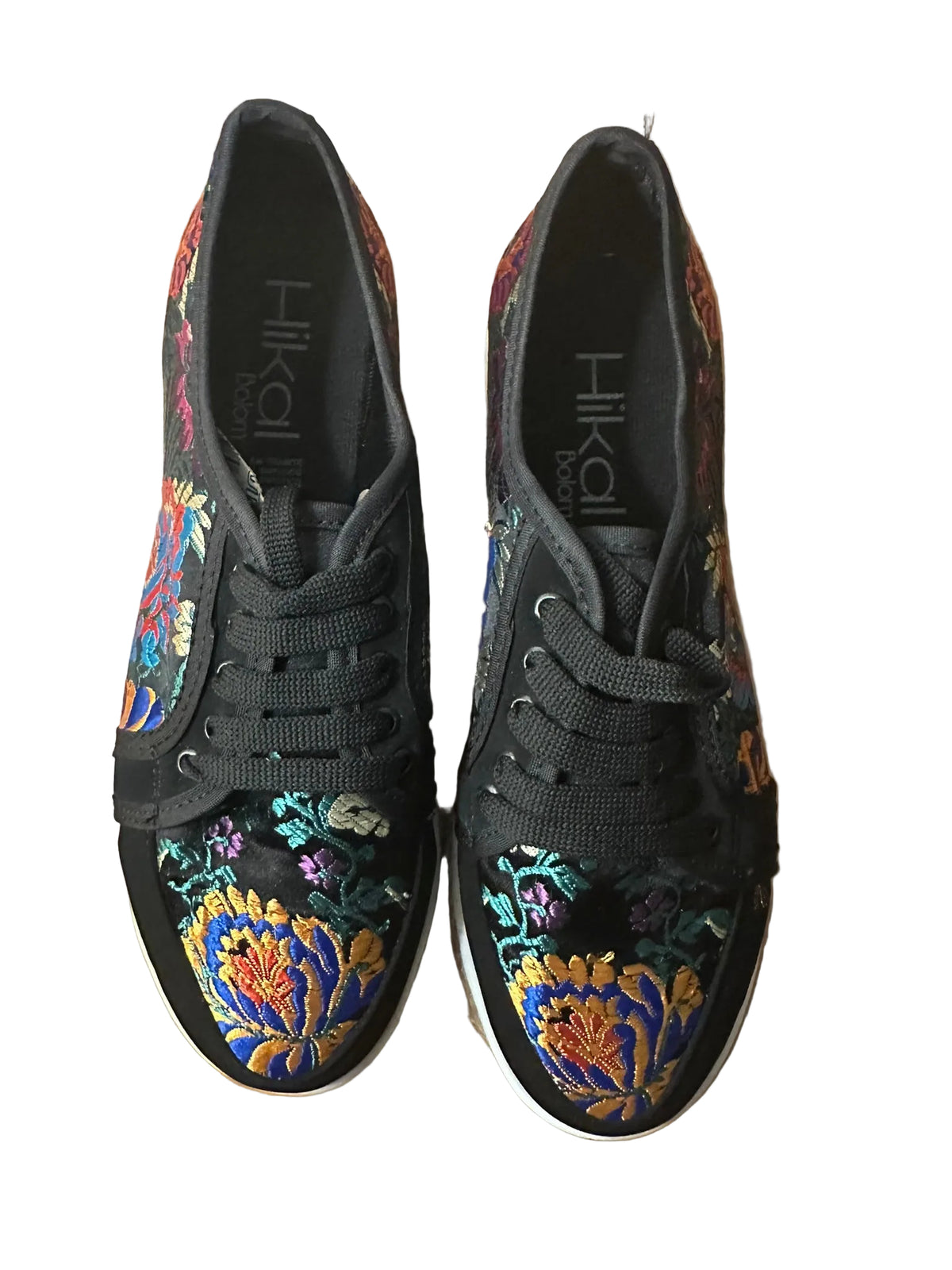 Artesanal Embroided Sneakers